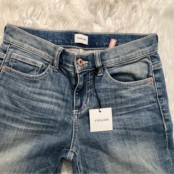 Sneak Peek Straight Leg Jean Medium wash - Picture 4 of 11